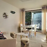 4 Pers, Front De Mer, Balcon Sud, Parking Prive, Velos Inclus, Aucun Animal Autorise - Fr-1-465-84 Apartment