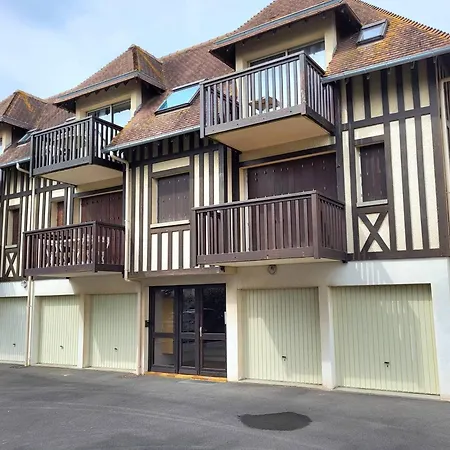4 Pers, Front De Mer, Balcon Sud, Parking Prive, Velos Inclus, Aucun Animal Autorise - Fr-1-465-84 Apartment