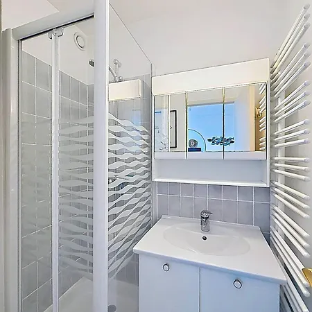 4 Pers, Front De Mer, Balcon Sud, Parking Prive, Velos Inclus, Aucun Animal Autorise - Fr-1-465-84 * Merville-Franceville-Plage