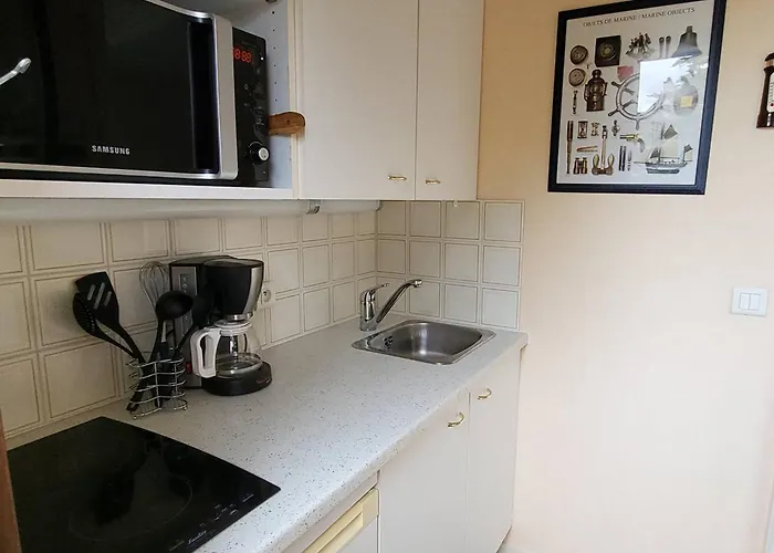 Appartement 4 Pers, Front De Mer, Balcon Sud, Parking Prive, Velos Inclus, Aucun Animal Autorise - Fr-1-465-84 Merville-Franceville-Plage